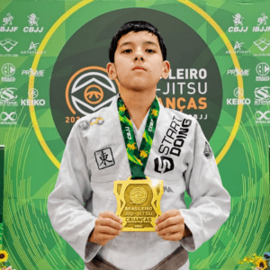 Ryan Higashi conquista o bicampeonato brasileiro e confirma status de promessa do Jiu-Jitsu