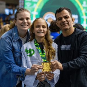 Persistência, evolução e ouro: a trajetória de Bia até o título brasileiro de Jiu-Jitsu Kids 2026