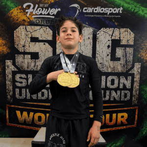 Benjamin Franze conquista ouro duplo na estreia do SUG World Tour no Brasil