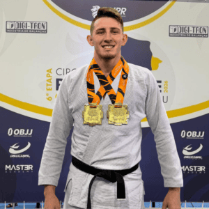 Alan Aleixo conquista ouro duplo na 6ª Etapa do Circuito Paranaense de Jiu-Jitsu da FJJPR