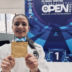 Blumenauense Manu Schrank conquista ouro no Floripa Winter International Open da IBJJF