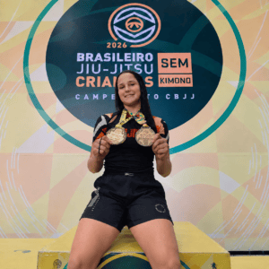 Isabela Vitória conquista o bicampeonato brasileiro sem kimono