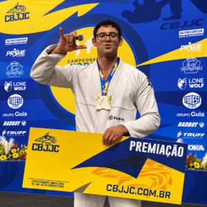 Bruno Zimmer conquista título mundial na faixa-preta adulto da CBJJC em Brusque, Santa Catarina