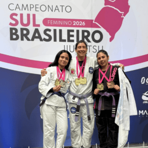 Mariana Iensue, atleta Master 1, conquista ouro duplo competindo entre as adultas no Sul-Brasileiro Feminino