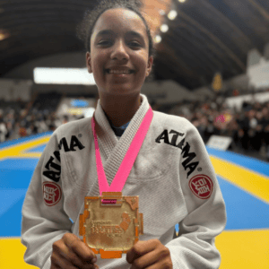 Alexia Martins vence duas lutas por finalização e conquista o Sul-Brasileiro Feminino